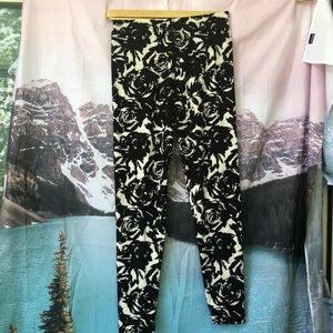 Patterned leggings